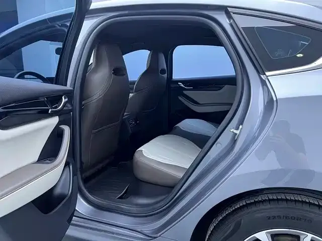 BYD Qin PLUS — Фото автомобиля 9