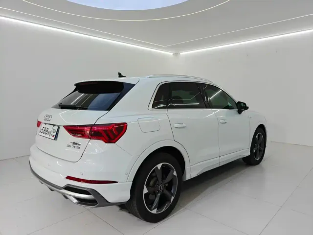 Audi Q3 — Фото автомобиля 4