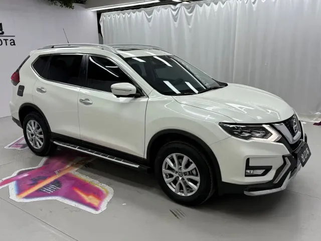 Nissan X-Trail — Фото автомобиля 3