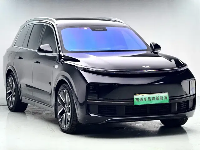 Li Auto L8 — Фото автомобиля 3