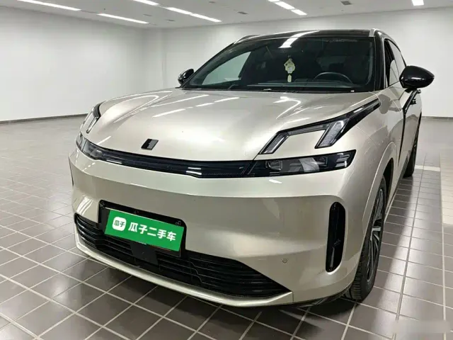 Фотография автомобиля — Lynk & Co 08 EM-P