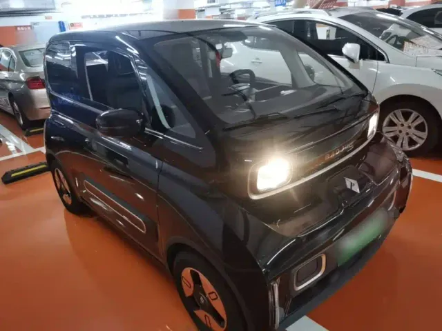 Baojun KiWi EV — Фото автомобиля 3
