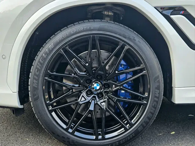 BMW X6 M — Фото автомобиля 22
