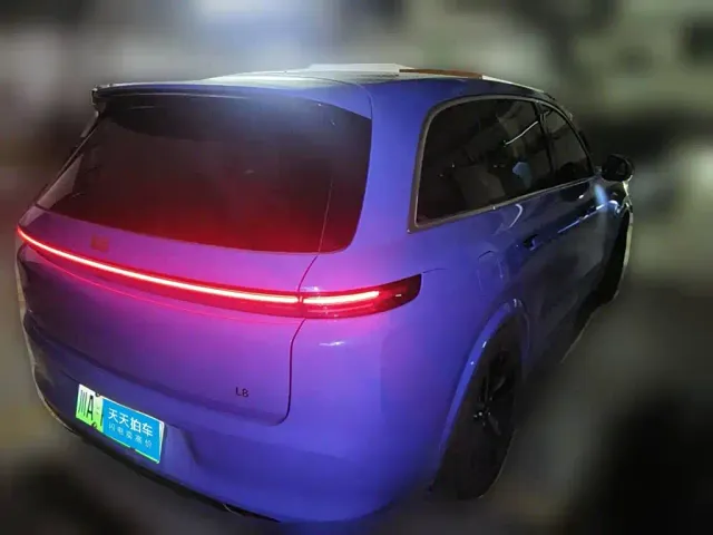 Li Auto L8 — Фото автомобиля 2