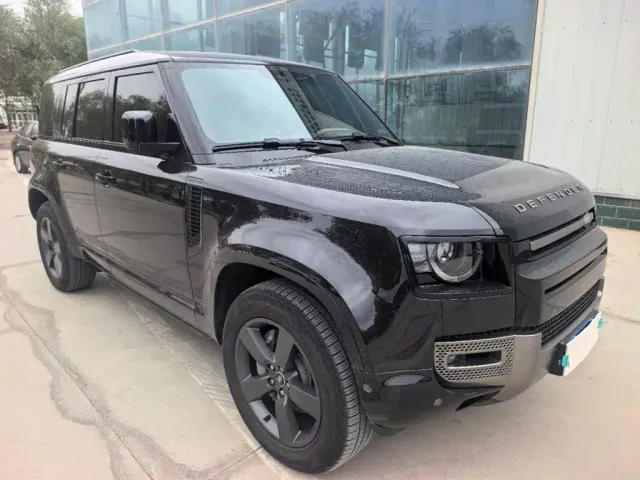 Land Rover Defender — Фото автомобиля 3