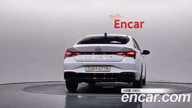 Hyundai Avante CN7 — Фото автомобиля 4