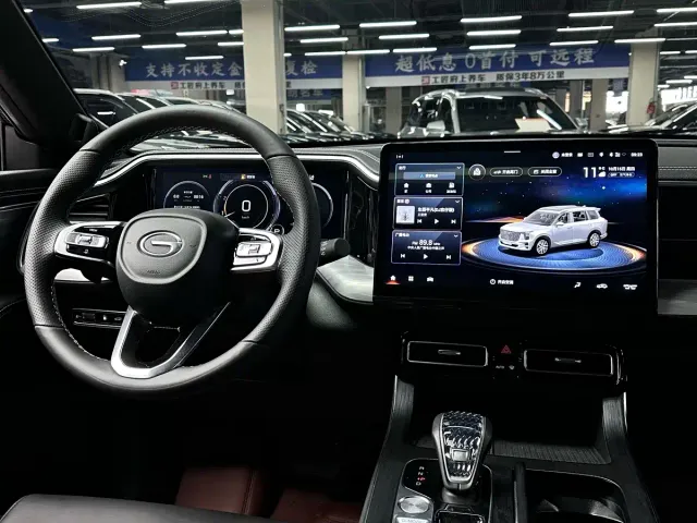GAC Trumpchi GS8 — Фото автомобиля 12