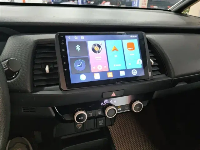 Honda Fit — Фото автомобиля 12