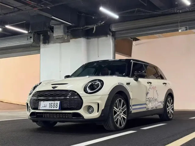 Фотография автомобиля — MINI Clubman