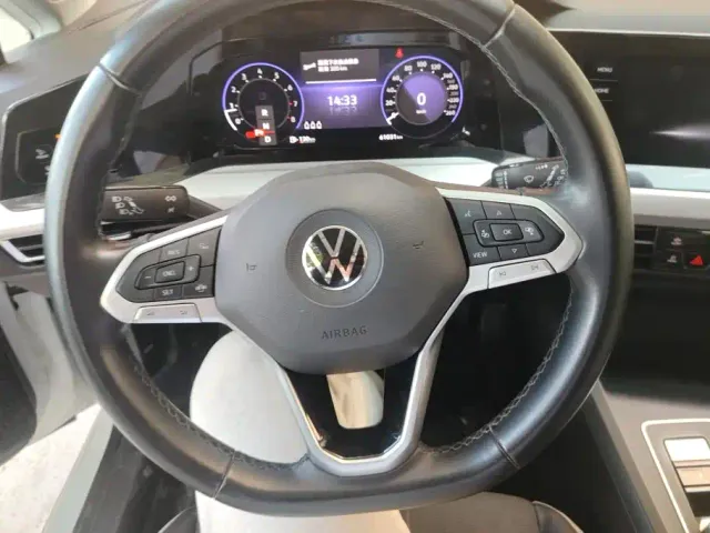 Volkswagen Golf — Фото автомобиля 15