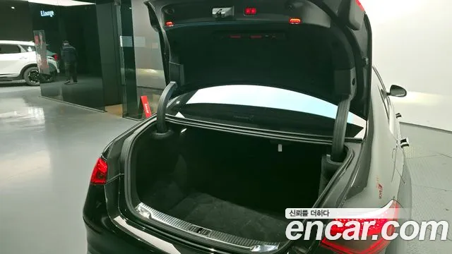 Mercedes-Benz S-Class — Фото автомобиля 20