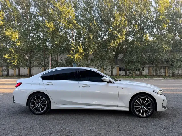 BMW 3 Series — Фото автомобиля 4