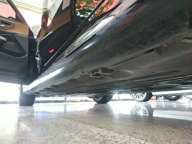 Mercedes-Benz E-Class — Фото автомобиля 21