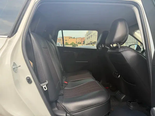 Toyota Highlander — Фото автомобиля 9