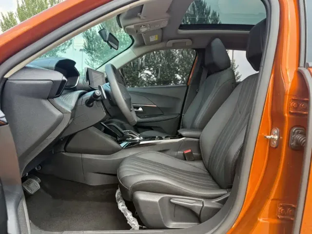 Peugeot 2008 — Фото автомобиля 16
