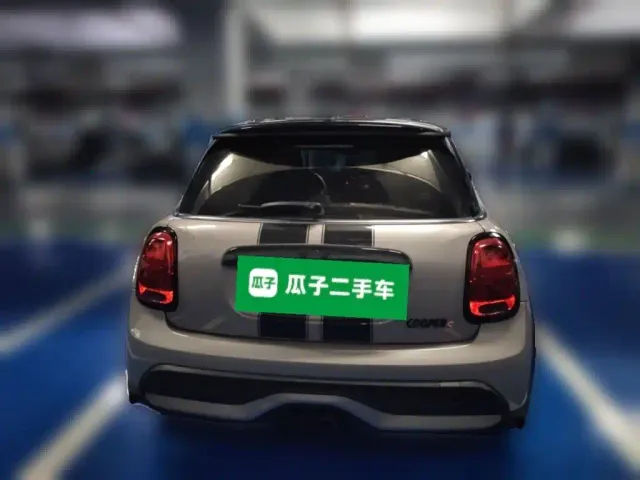 MINI Hatch — Фото автомобиля 3