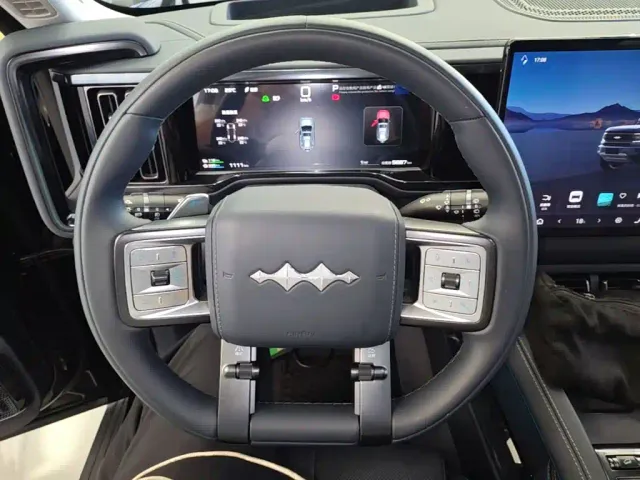 BYD FangChengBao Leopard 5 — Фото автомобиля 10