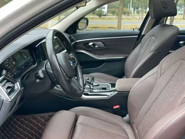 BMW 3 Series — Фото автомобиля 5