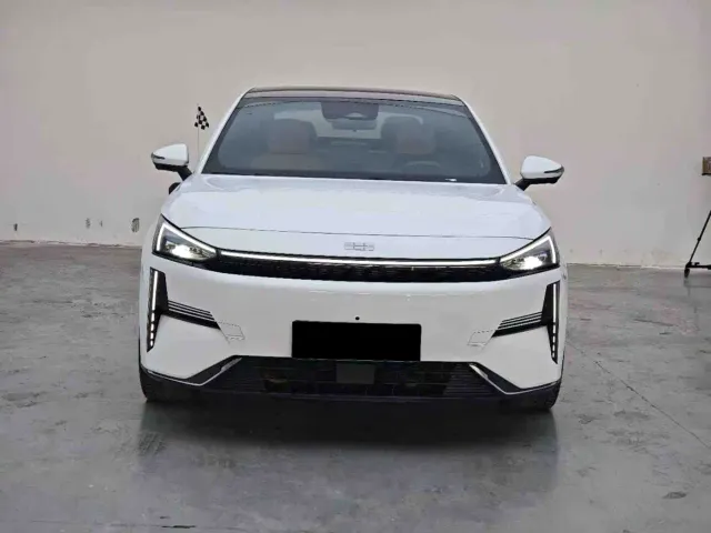 Geely Galaxy L6 — Фото автомобиля 2