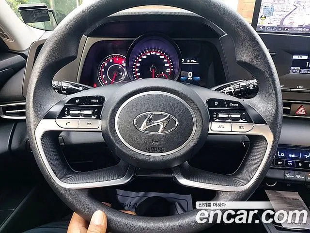 Hyundai Avante CN7 — Фото автомобиля 8