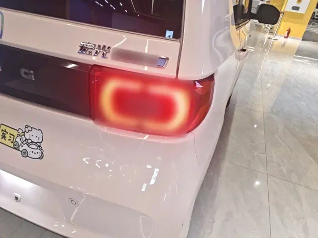 Wuling Hongguang Mini EV — Фото автомобиля 7