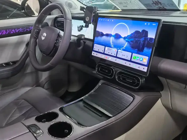 Leapmotor C11 — Фото автомобиля 14