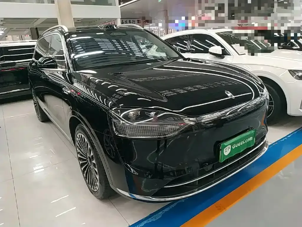 AITO Wenjie AITO M9 2025 Extended Range Ultra 52kWh 5-Seater — Фото автомобиля 3