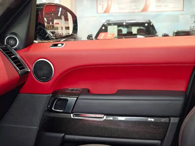 Land Rover Range Rover Sport — Фото автомобиля 16