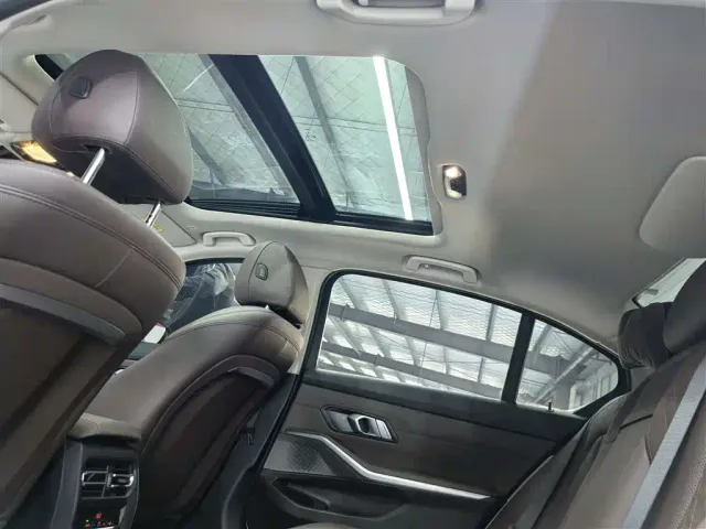 BMW 3 Series — Фото автомобиля 5