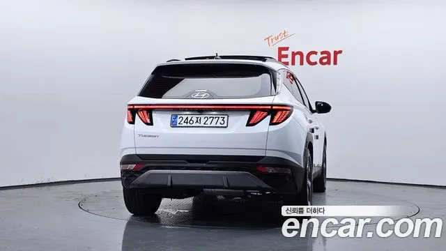 Hyundai Tucson Tucson (NX4) Дизель 2.0 2WD — Фото автомобиля 4