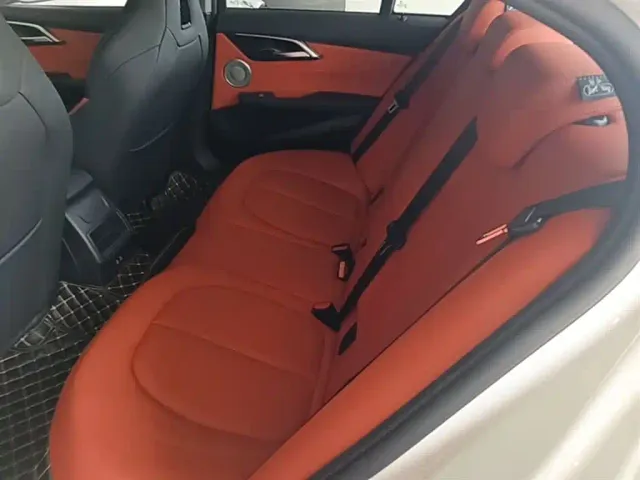 BMW 1 Series — Фото автомобиля 16