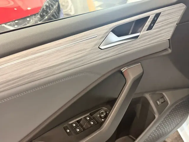 Volkswagen Sagitar — Фото автомобиля 15