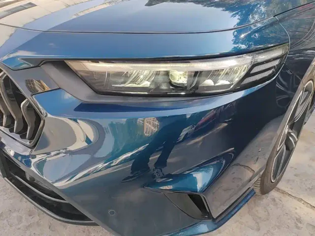 Honda Inspire Hybrid — Фото автомобиля 23