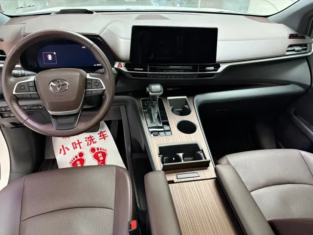 Toyota Granvia — Фото автомобиля 6