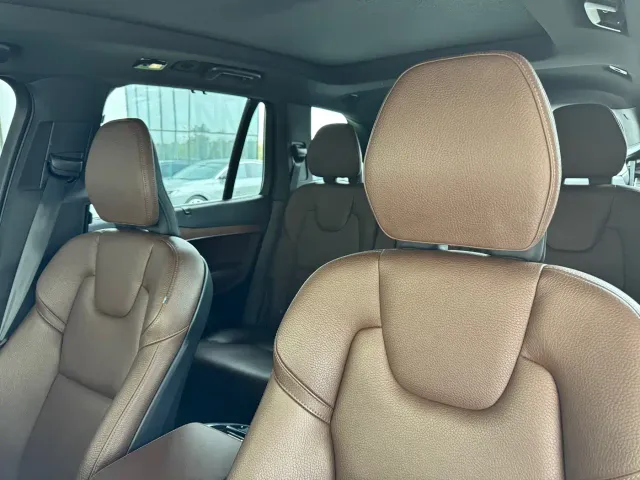 Volvo XC90 — Фото автомобиля 6