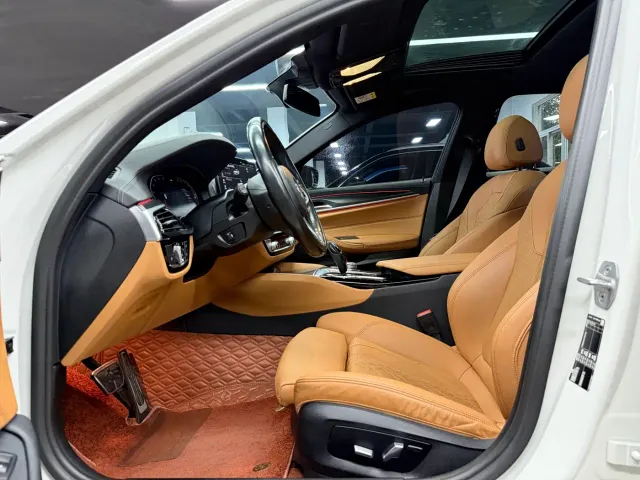 BMW 5 Series — Фото автомобиля 4