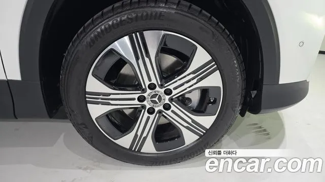 Mercedes-Benz EQB X243 — Фото автомобиля 5