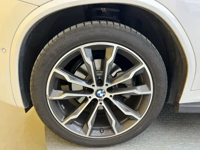 BMW X3 — Фото автомобиля 10