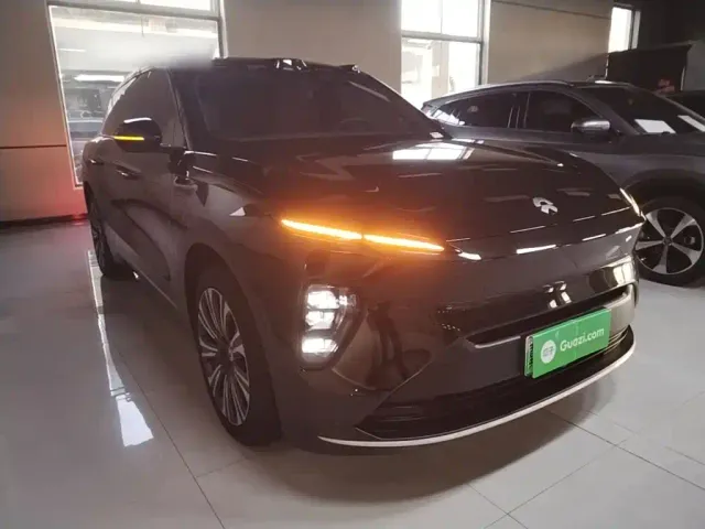 Nio ES8 — Фото автомобиля 3