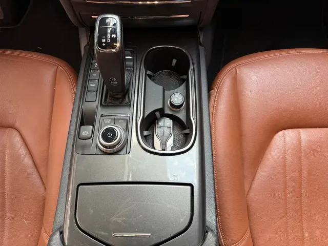 Maserati Ghibli — Фото автомобиля 11