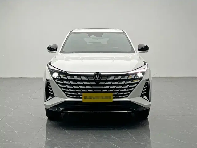 Changan UNI-Z — Фото автомобиля 2