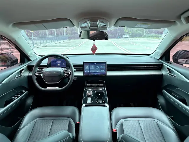 Wuling Starlight — Фото автомобиля 12
