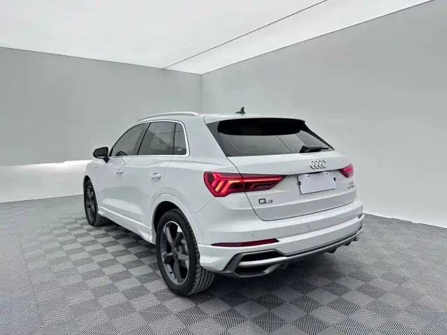 Audi Q3 — Фото автомобиля 4
