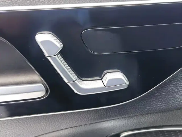 Mercedes-Benz C-Class — Фото автомобиля 30