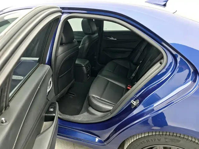 Cadillac CT4 — Фото автомобиля 11