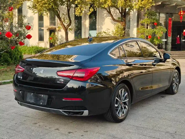 Hongqi Hongqi H5 2022 Classic 1.5T DCT Flag Rhythm Edition — Фото автомобиля 9