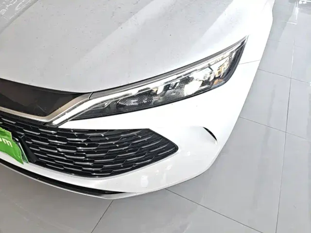BYD Qin L — Фото автомобиля 23
