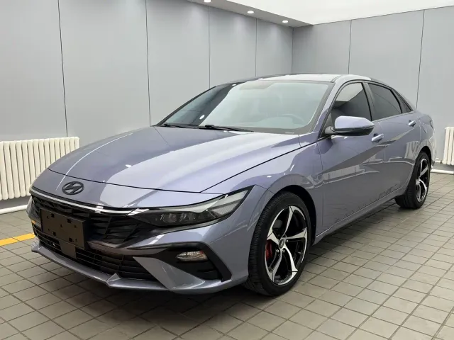 Фотография автомобиля — Hyundai Elantra