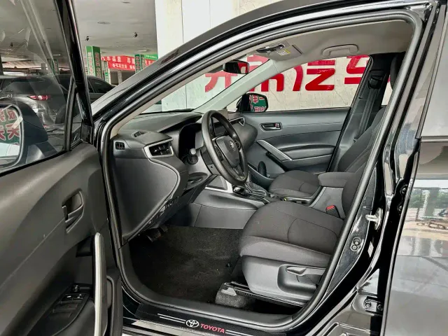 Toyota Corolla Cross — Фото автомобиля 6