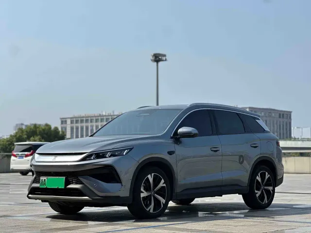 Фотография автомобиля — BYD Song Pro